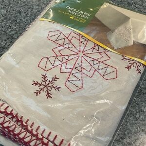 Holiday Time tablecloth. 100% cotton.